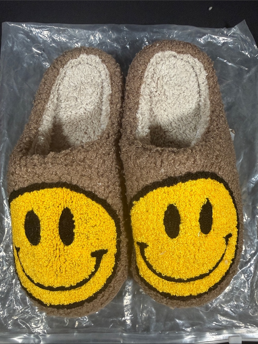New Retro Retro Smiley Face Fuzzy Slippers Brown Yellow Cozy Mules Size 6-7